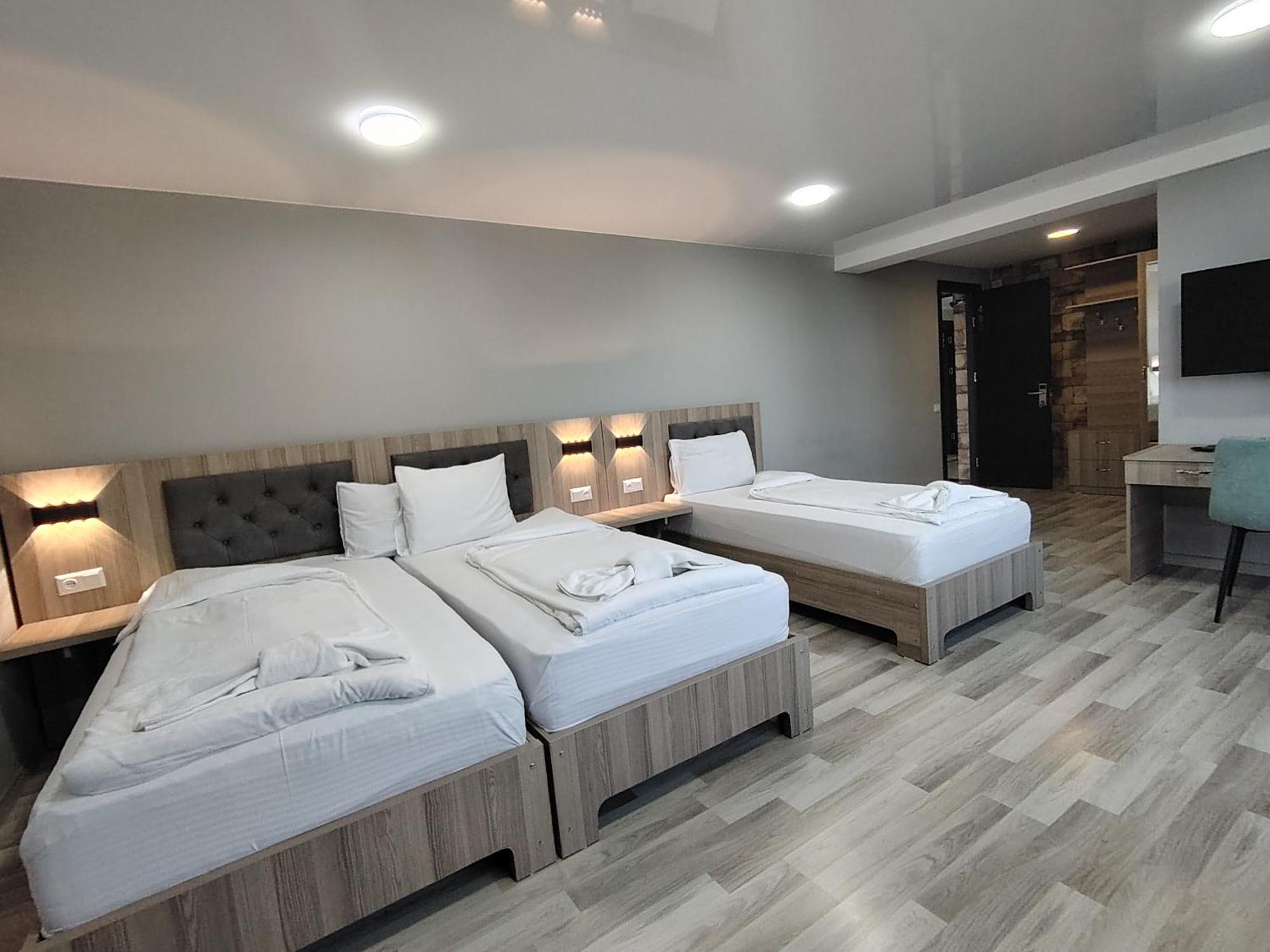 Vita Gardenia Hotel Tskhaltubo Esterno foto
